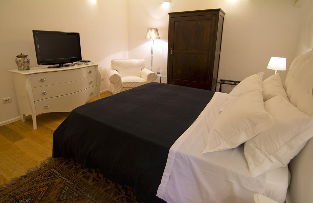 La Residenza Del Reginale Panzió Szirakúza Szoba fotó