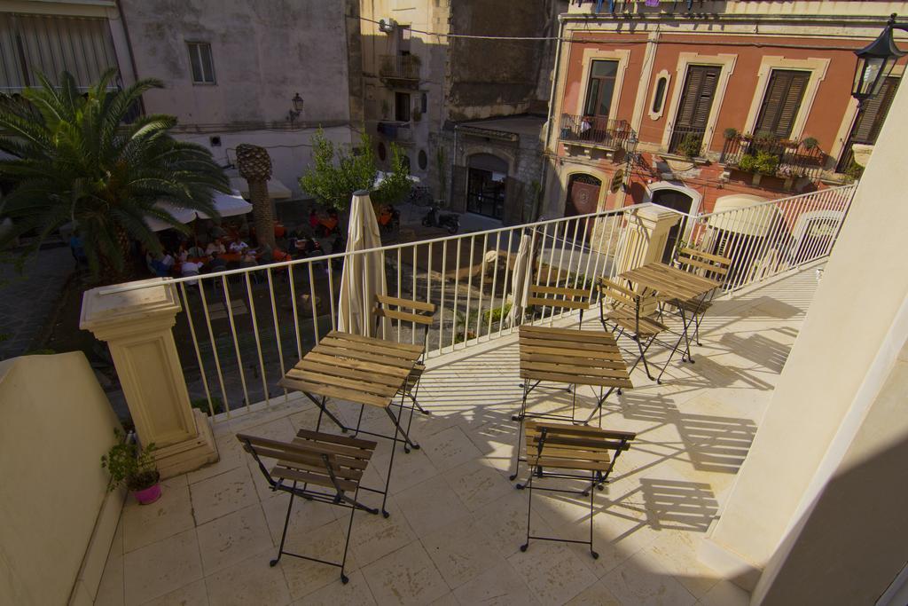 La Residenza Del Reginale Panzió Szirakúza Kültér fotó